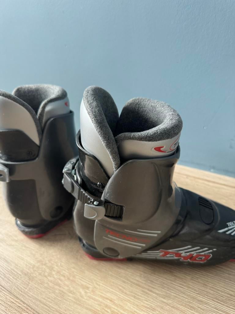 Techno Pro Skischoenen maat 34-35, Sport en Fitness, Gebruikt, 100 tot 140 cm, Schoenen, Skiën