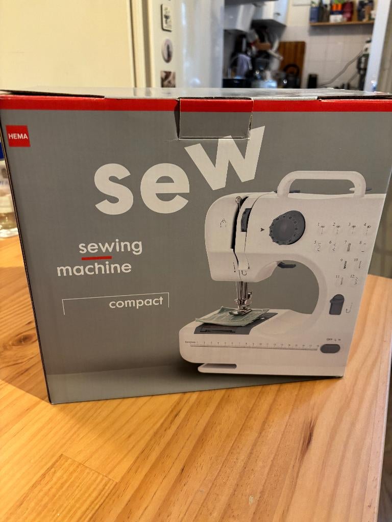 HEMA Naaimachine, Hobby en Vrije tijd, Ophalen, Zo goed als nieuw, Naaimachine, Overige merken