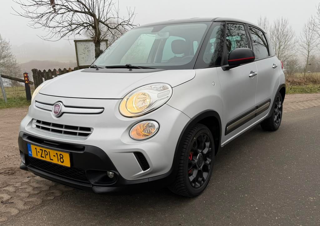 Fiat 500L 0.9 Twinair Trekking 2015 Grijs, Voorwielaandrijving, Zwart, Leder en Stof, Handgeschakeld