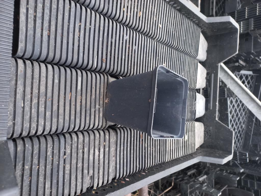 Potten plastic kweekbakken alle soorten!!!!  TEL 0612954942, Ophalen, Gebruikt, Kweekbak