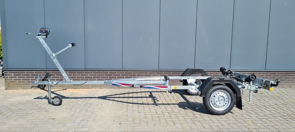 NIEUWE Boottrailer KiCK TRAILER KT500 UIT VOORRAAD, Watersport en Boten, Minder dan 1500 kg, Sloepentrailer, Nieuw, Minder dan 6 meter