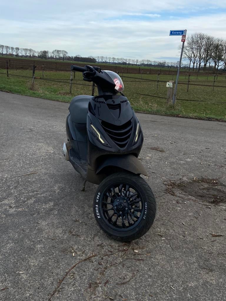 Piaggio zip 70cc 2 takt, Ophalen, Tweetakt, Maximaal 45 km/u, Zo goed als nieuw