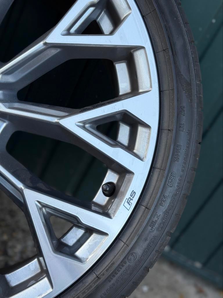 Audi rs3 8y velgen + banden 19 | 8Y0601025BM, Audi, 245 mm, Audi@audi.nl, Banden en Velgen