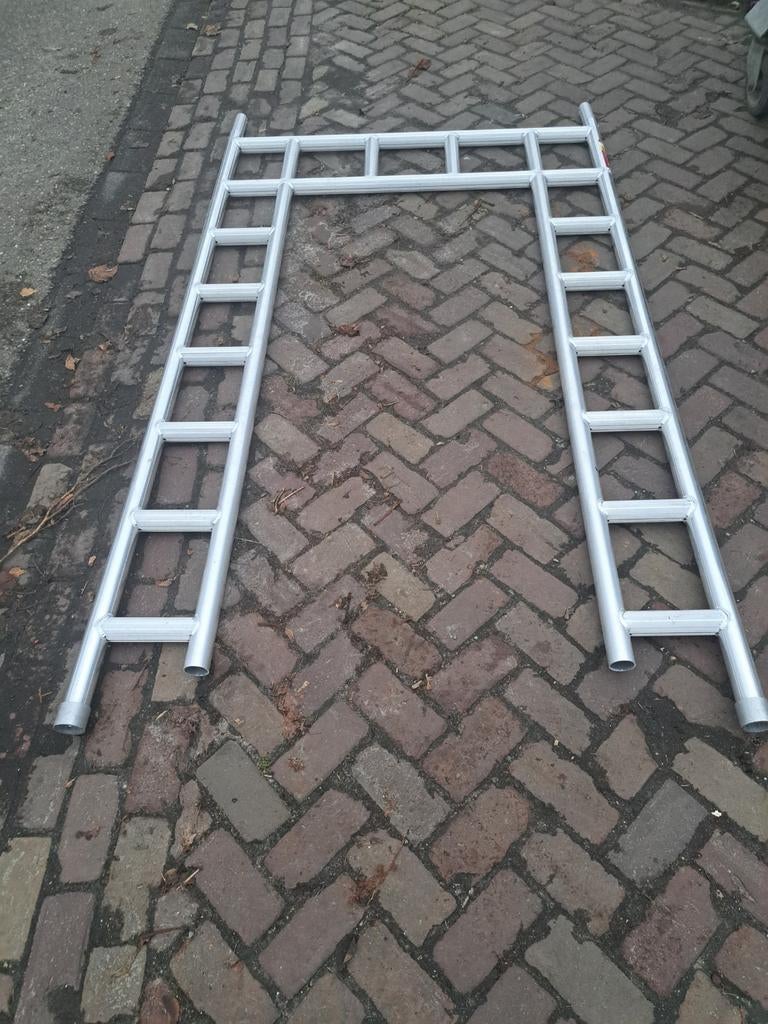 Zgan te koop boog frames Stoep frames doorloop frames, Ophalen of Verzenden, Zo goed als nieuw, Overige typen, Minder dan 2 meter