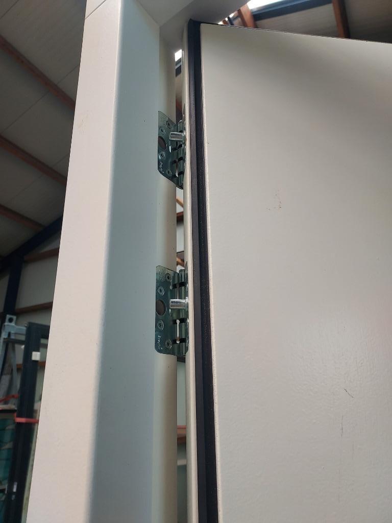 Nog 1X Nieuw Voordeur 3pslot bezorgen factuur mogelijk, 100 tot 120 cm, 215 cm of meer, Ophalen of Verzenden, Hout