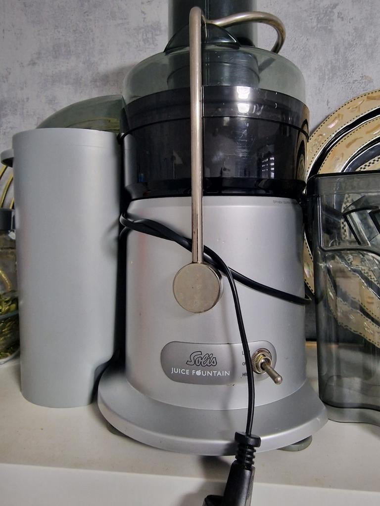 Solis Juice Fountain 842 Sapcentrifuge, Witgoed en Apparatuur, Juicers, Ophalen of Verzenden, Gebruikt, Elektrisch, Sapcentrifuge