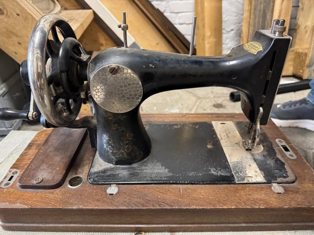 Naaimachine Vesta L.O. Dietrich Altenburg, Antiek en Kunst, Antiek | Naaimachines, Ophalen