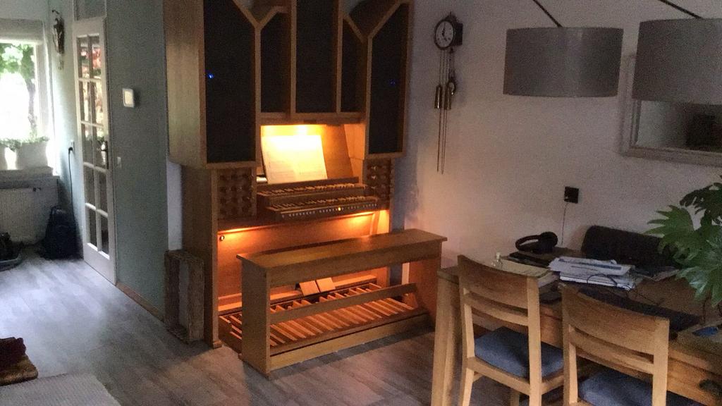 Monarke Digitaal Orgel - 20 Stemmen, 18 Luidsprekers, Ophalen, Gebruikt, 2 klavieren, Orgel