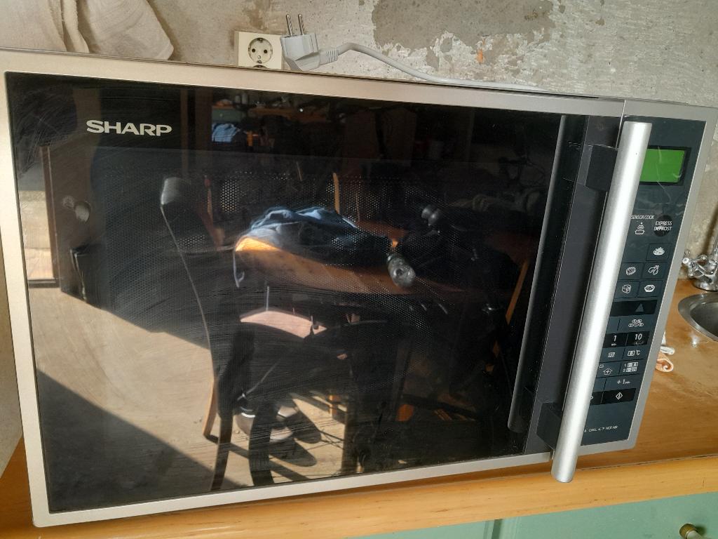 oven sharp, Witgoed en Apparatuur, Magnetrons, Ophalen, Combimagnetron, Gebruikt, Hete lucht