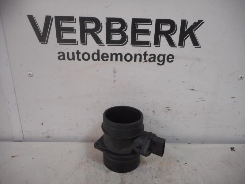 Luchthoeveelheidsmeter Volkswagen Golf IV (1J1) vw071906461b, Auto-onderdelen, Motor en Toebehoren, Gebruikt, Bosch Engineering GmbH