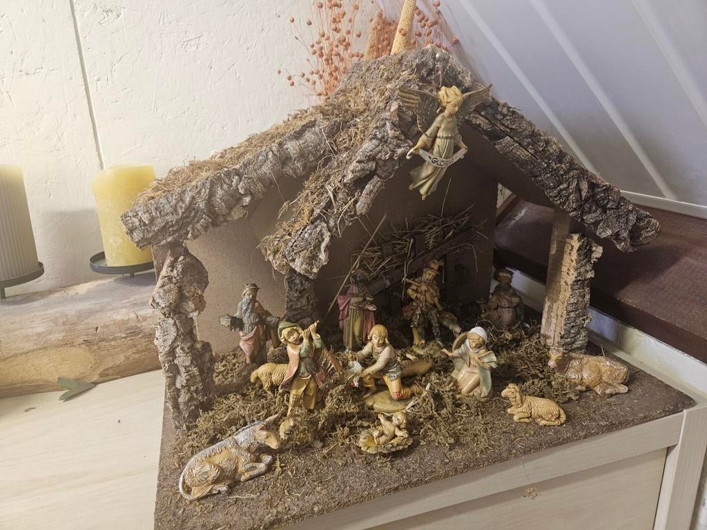 Grote Kerststal met Figuren, Ophalen