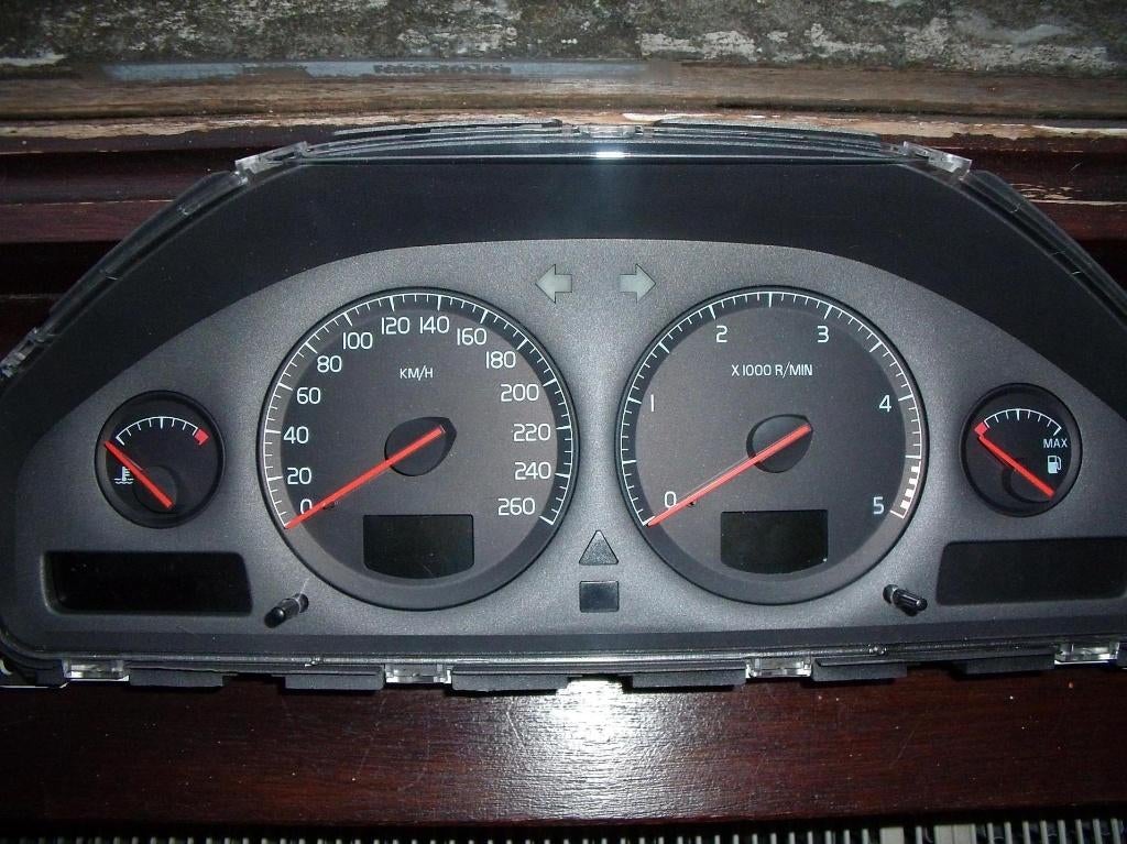 Km teller Volvo V70 S60 S80 XC70 XC90 instrument, Auto-onderdelen, Ophalen of Verzenden, Gebruikt, Volvo