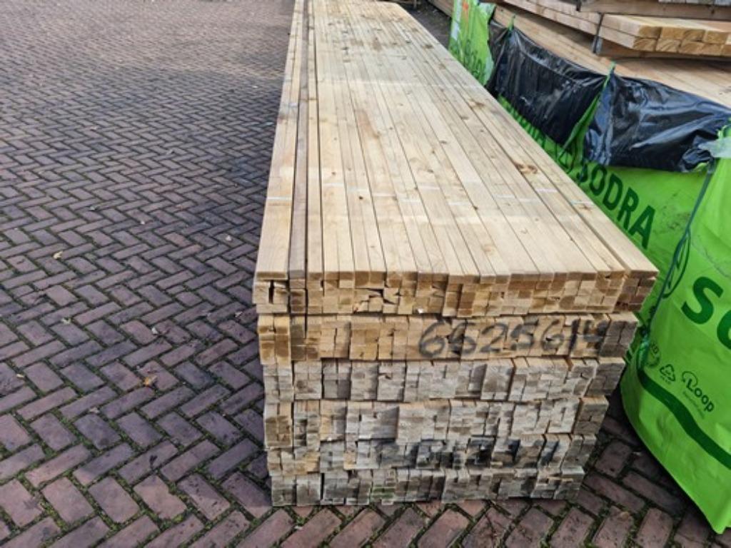 Aanbieding latten 2.5 x 3.8 cm / 54 meter € 15,- incl. btw