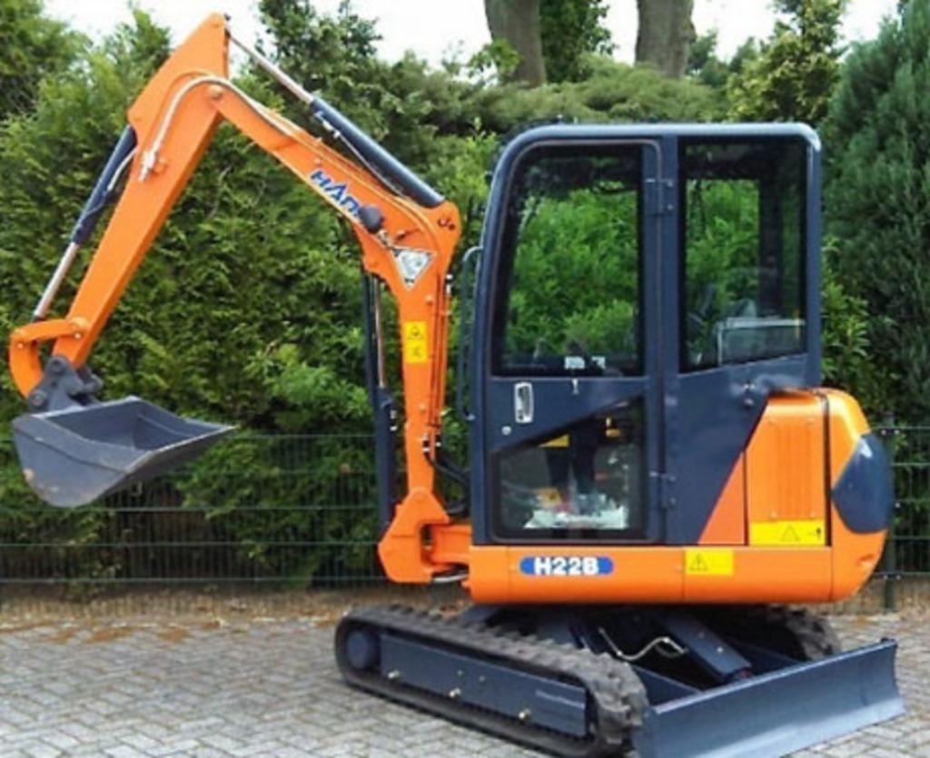 Foto 2 van Gezocht Mini kraan Shovels Minishovel trekker Kubota tractor