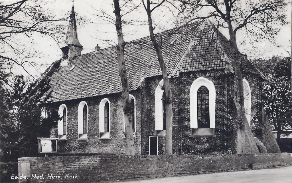 Eelde Ned Herv Kerk Oude Gelopen Ansichtkaart ( A2190), Verzamelen, Ophalen of Verzenden, 1960 tot 1980, Gelopen