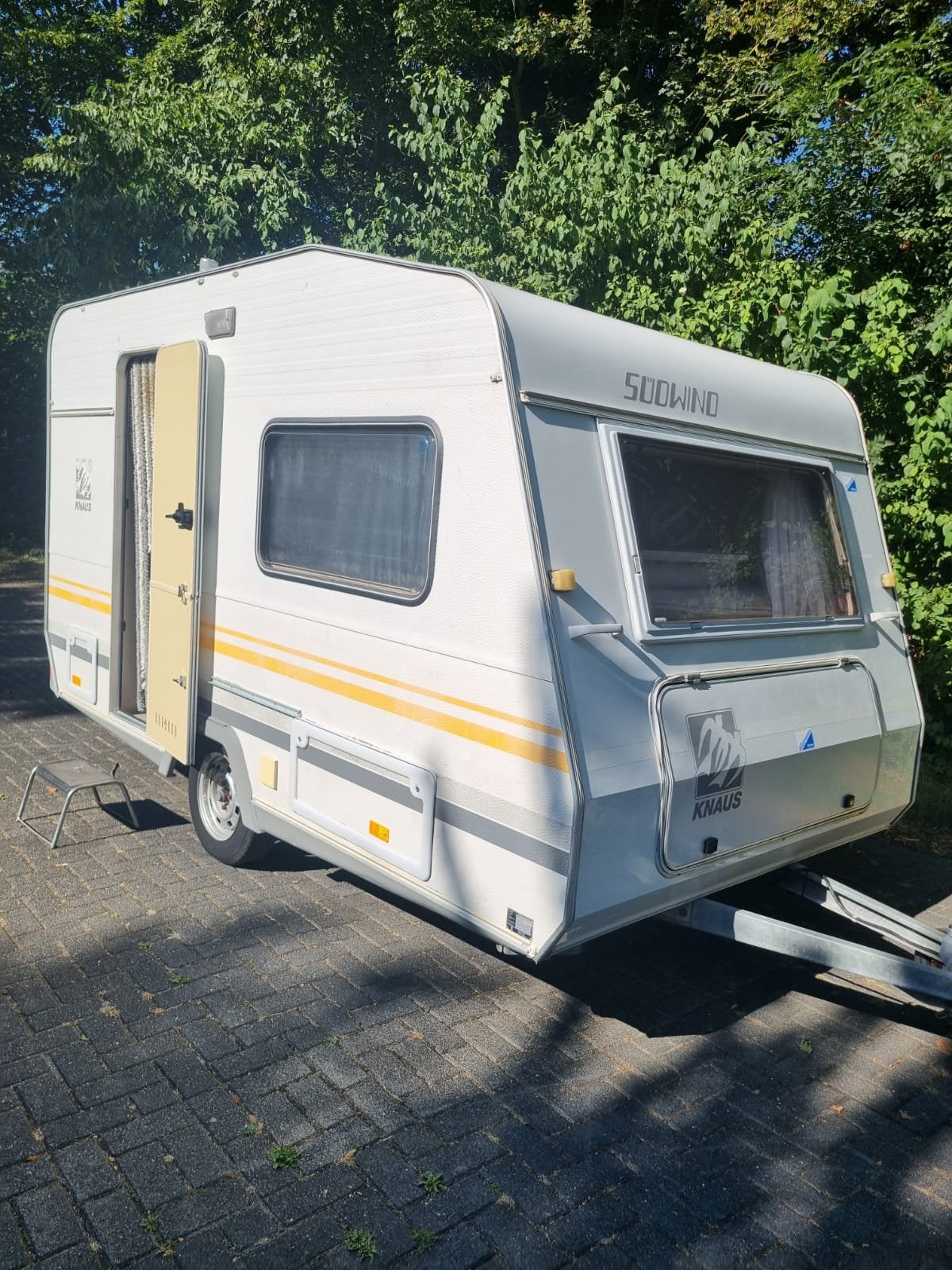 🟢KNAUS SUDWIND 350 + GROTE VOORTENT / LICHTGEWICHT!, Omvormbare zithoek, Treinzit, 750 - 1000 kg, Particulier