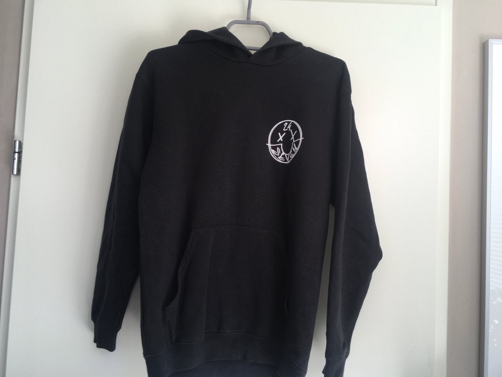 Zwarte hoodie maat 152 - No Time To Die, Ophalen of Verzenden, Gebruikt, Jongen of Meisje, Trui of Vest