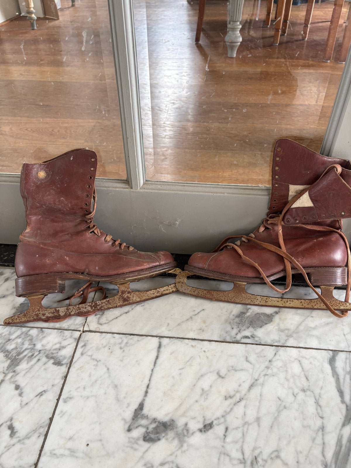 Vintage Kunstschaatsen - Decoratief en Nostalgisch, Ophalen