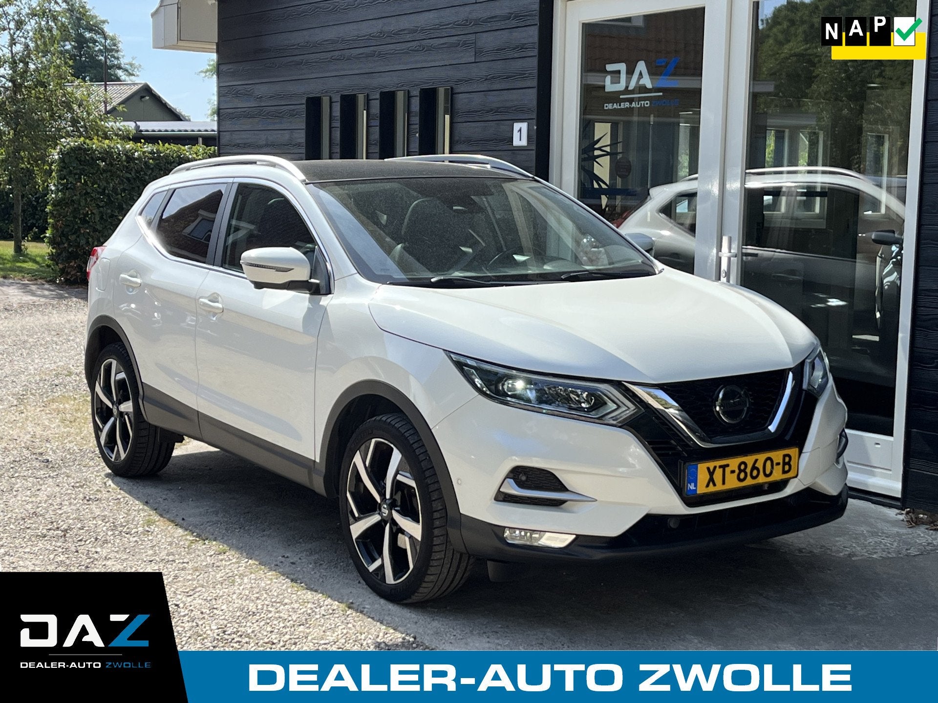 Nissan QASHQAI 1.2 Tekna + Ecc/Navi/Pano/Trekhaak (bj 2019), Auto's, Voorwielaandrijving, Gebruikt, 4 cilinders, Wit