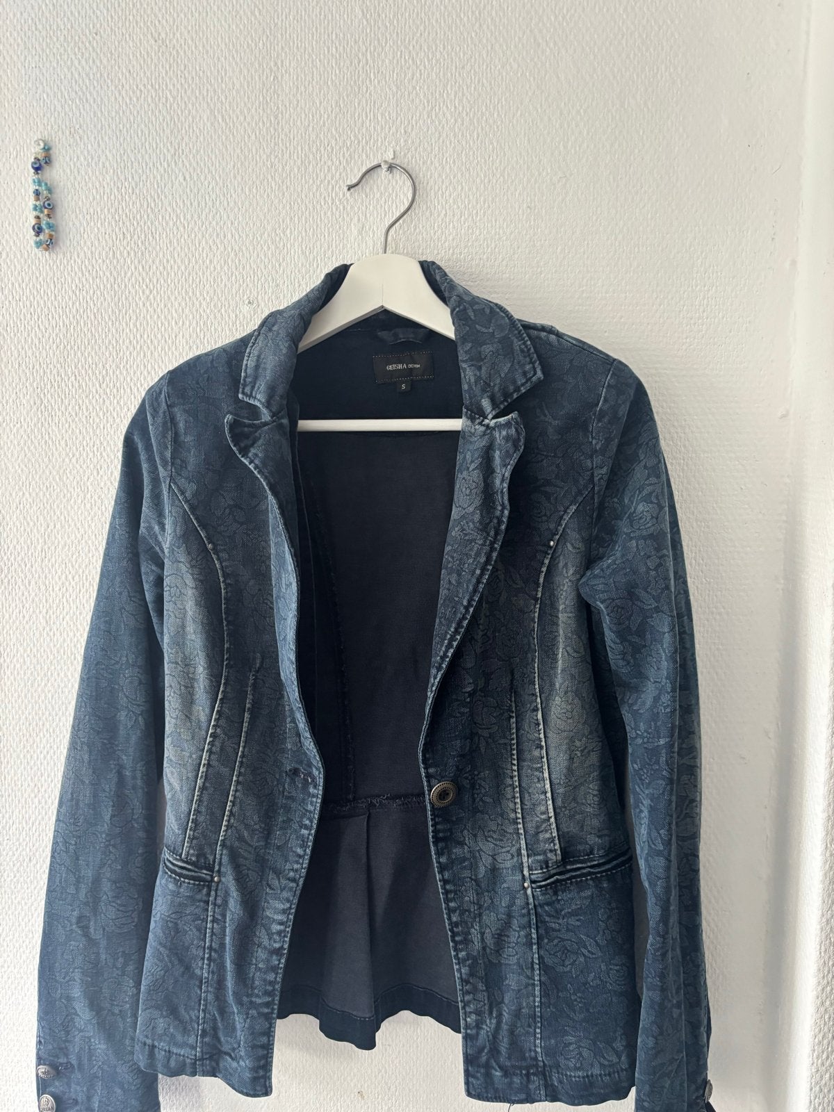 Geisha Denim spijkerjasje met bloemenprint Maat S, Kleding | Dames, Ophalen of Verzenden, Zo goed als nieuw, Maat 36 (S), Blauw