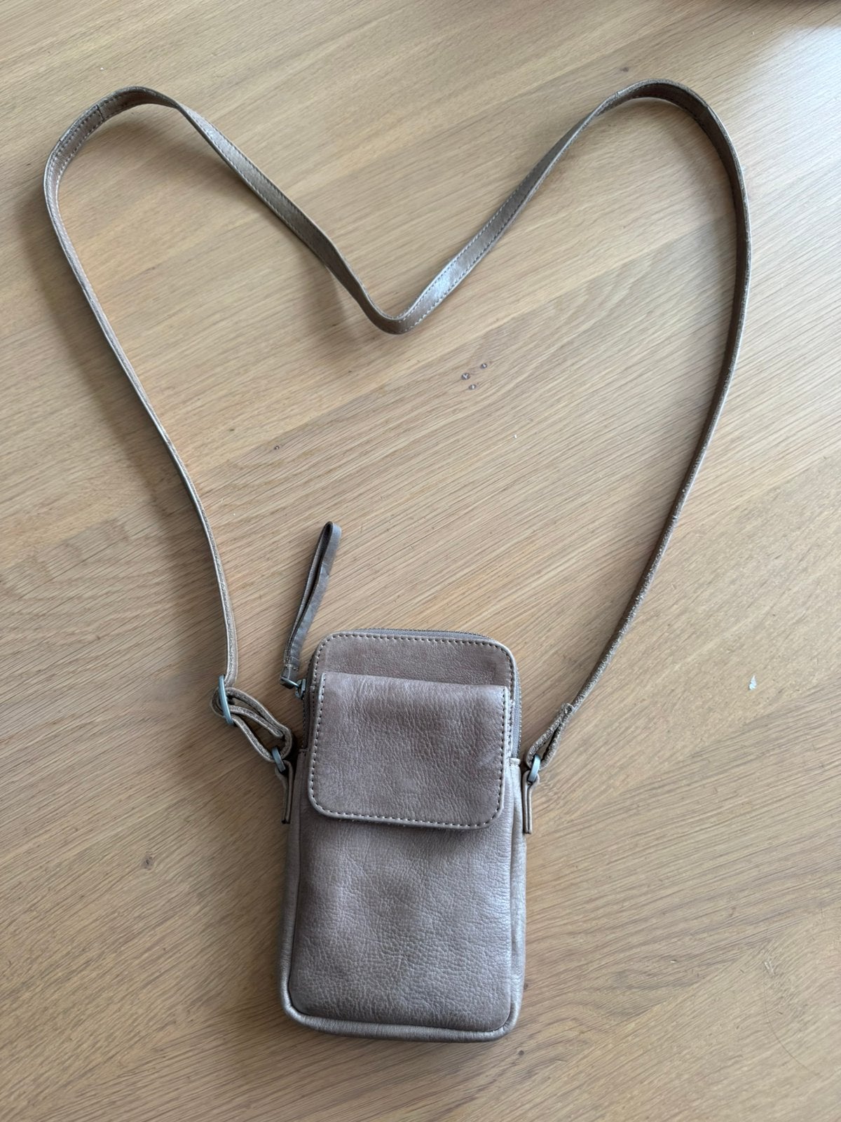 Cross body telefoontasje - echt leer taupe, Ophalen of Verzenden, Zo goed als nieuw, Beige, Leer