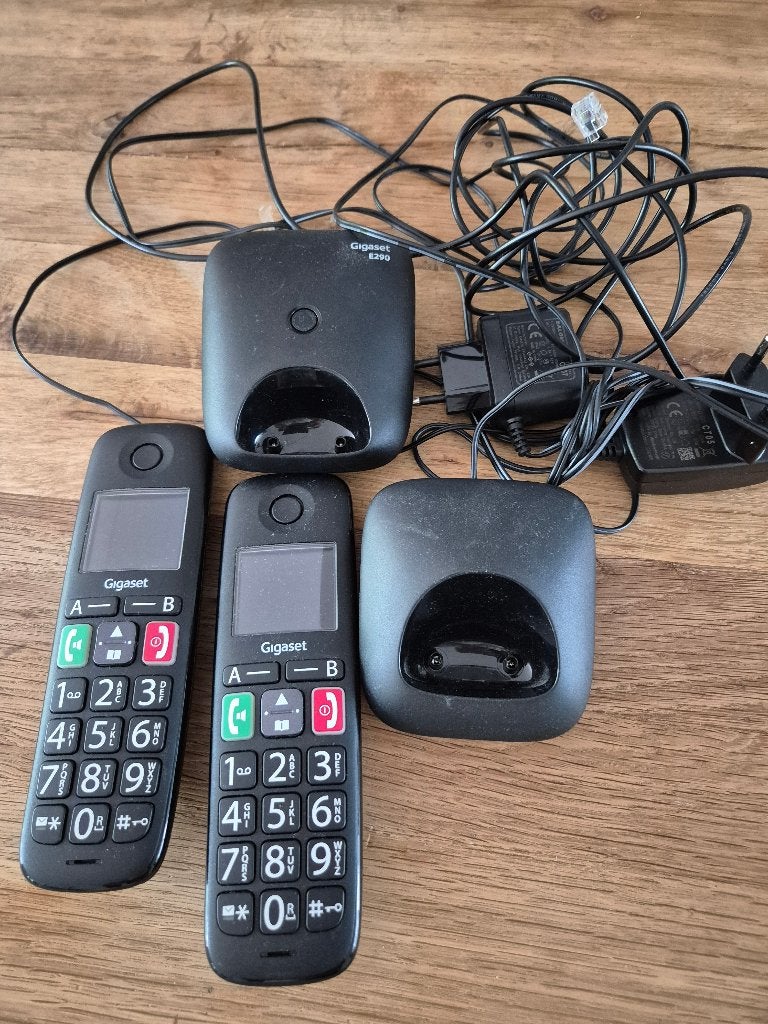 Gigaset E290H DECT telefoon met 2 handsets en basisstation, Ophalen of Verzenden, Gebruikt, 2 handsets