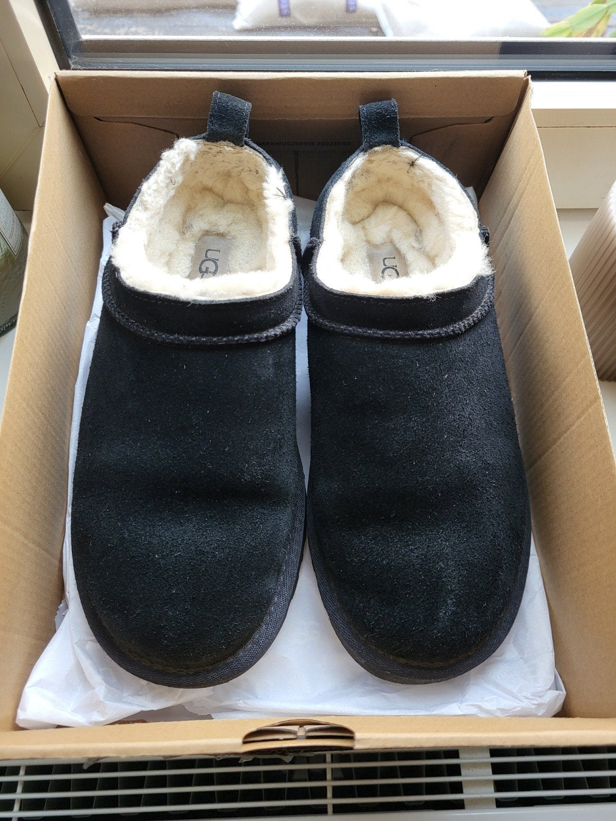 ugg classic mini micro 37 zwart, Ophalen of Verzenden, Zo goed als nieuw, Zwart, Boots