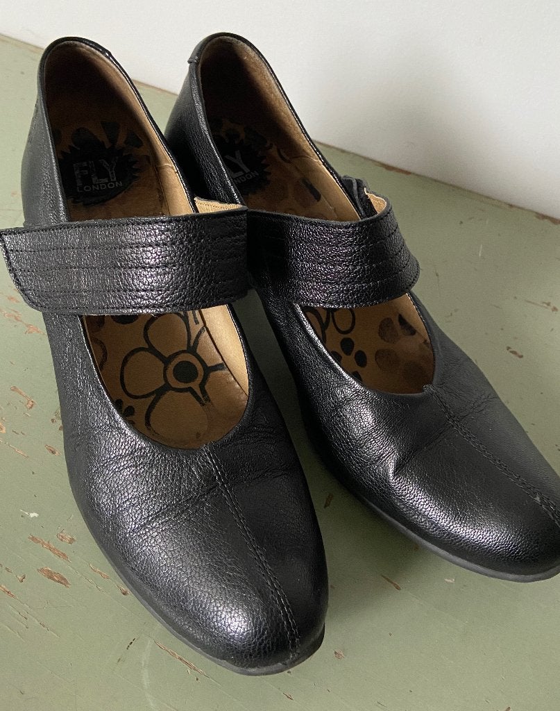 Zwarte FLY damesschoenen maat 40, Pumps, Zwart, Ophalen of Verzenden, Zo goed als nieuw