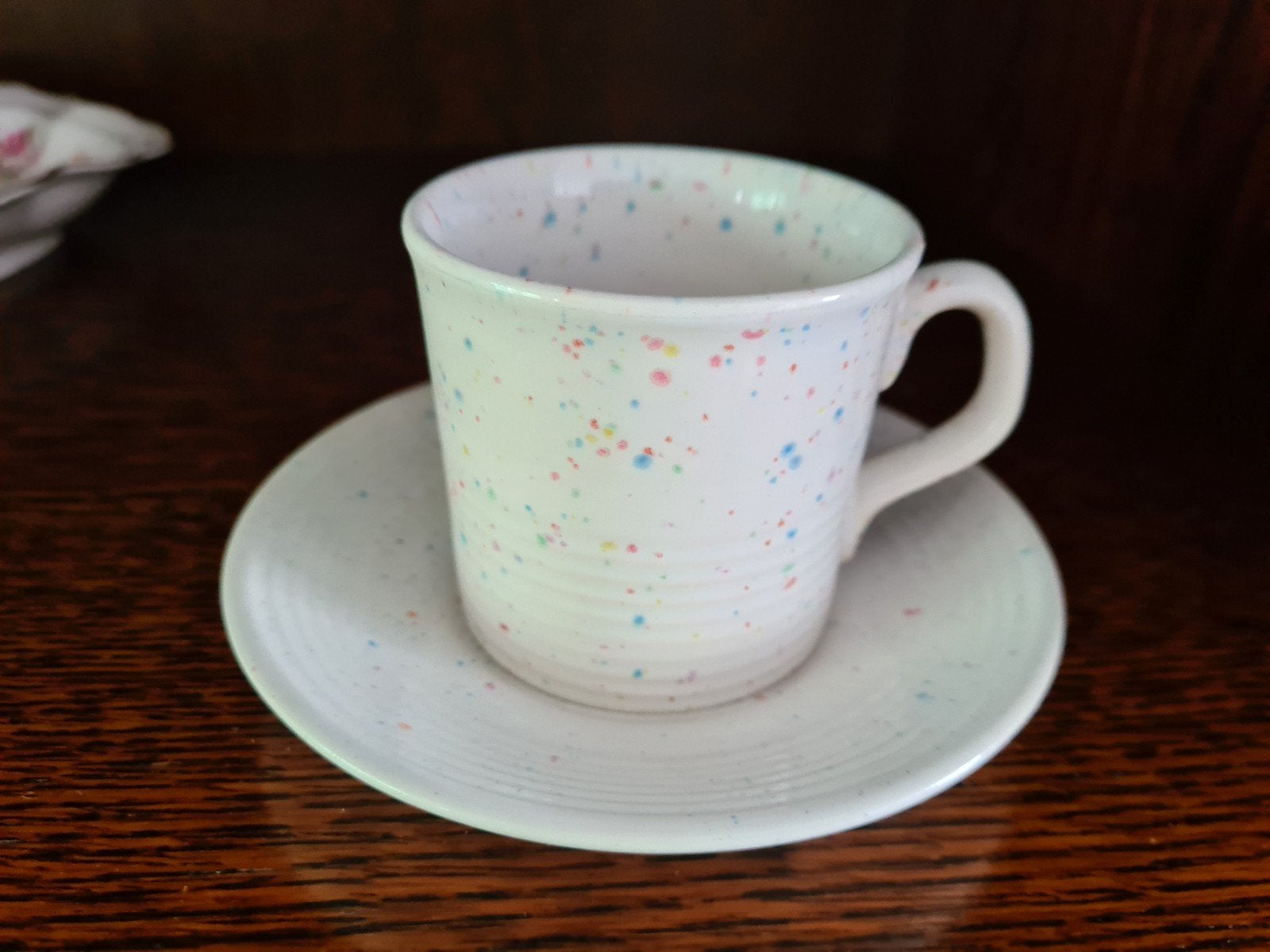 Vintage John Tams Confetti - Jaren 80 4 Kopjes 5 Schotels, Ophalen