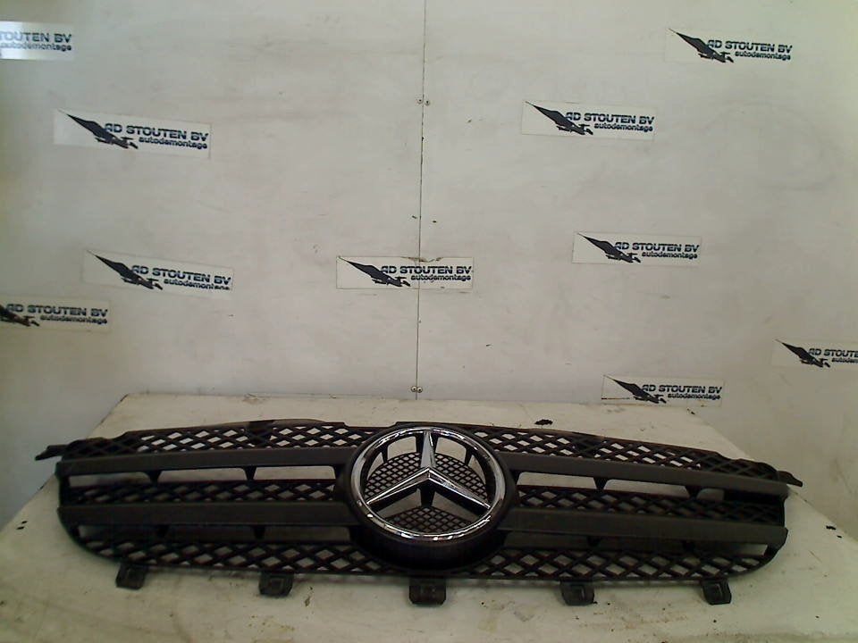 Grille Mercedes-Benz Sprinter 3,5t (906.63) 2009 A90688003, Gebruikt, Mercedes-Benz AG, Mercedes-Benz, Mercedesstraße 120, Stuttgart 70372, , Duitsland