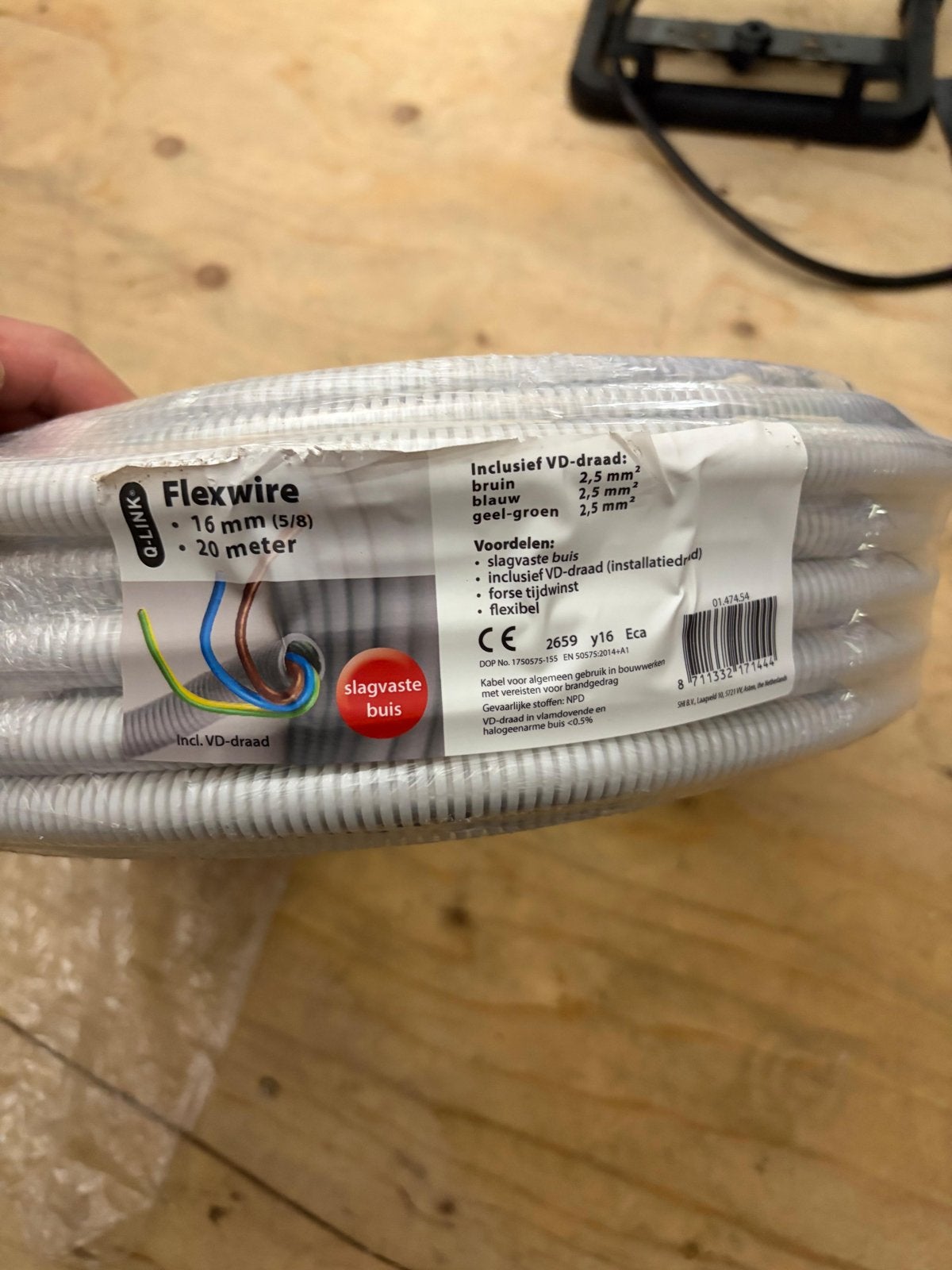 Q-Link Flexwire slagvaste buis 16mm met VD-draad 20m, Doe-het-zelf en Verbouw, Ophalen of Verzenden, Nieuw, Overige merken, Kabel of Snoer