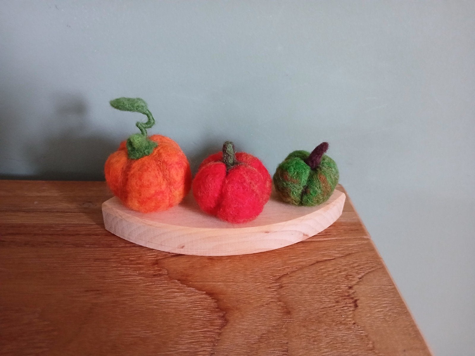 Jaarringstekers vilten pompoen, Ophalen of Verzenden, Nieuw, Figuurtje(s), Wolvilt