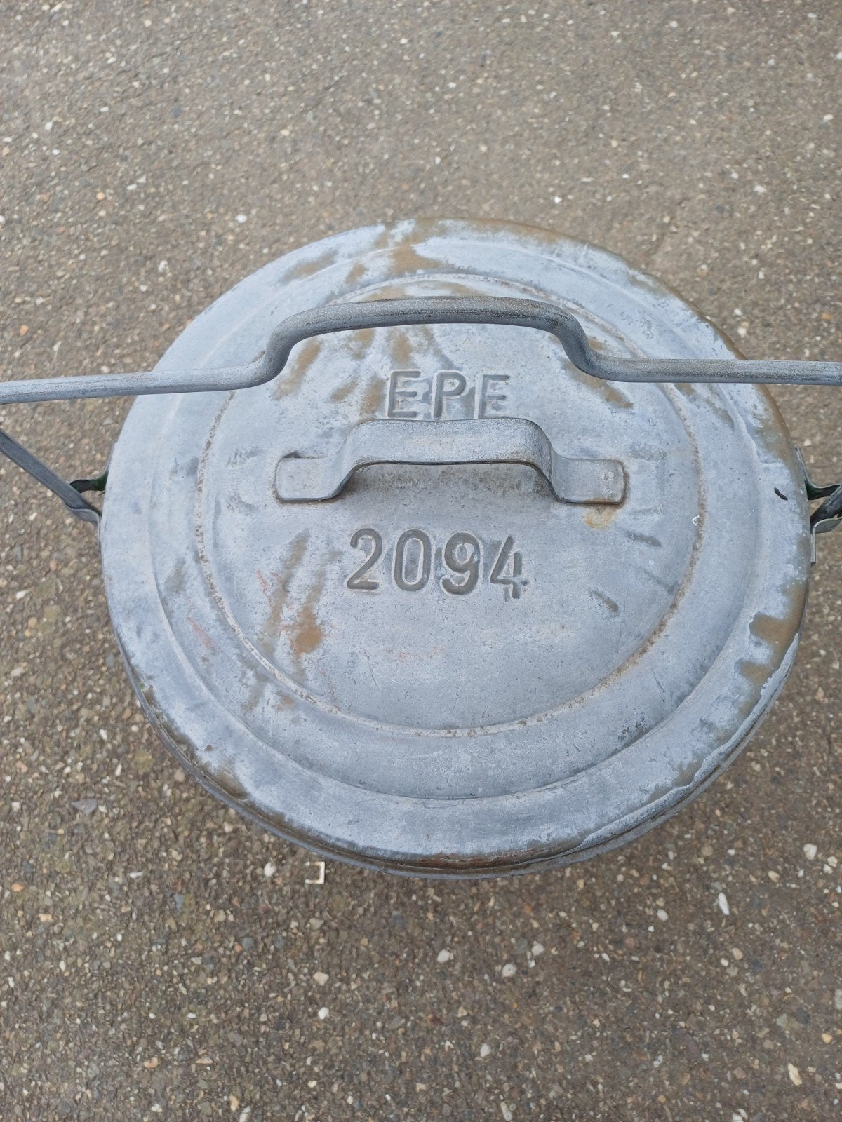 Zware zinken vuilnisemmer.   EPE, Ophalen, Gebruikt, Kunststof