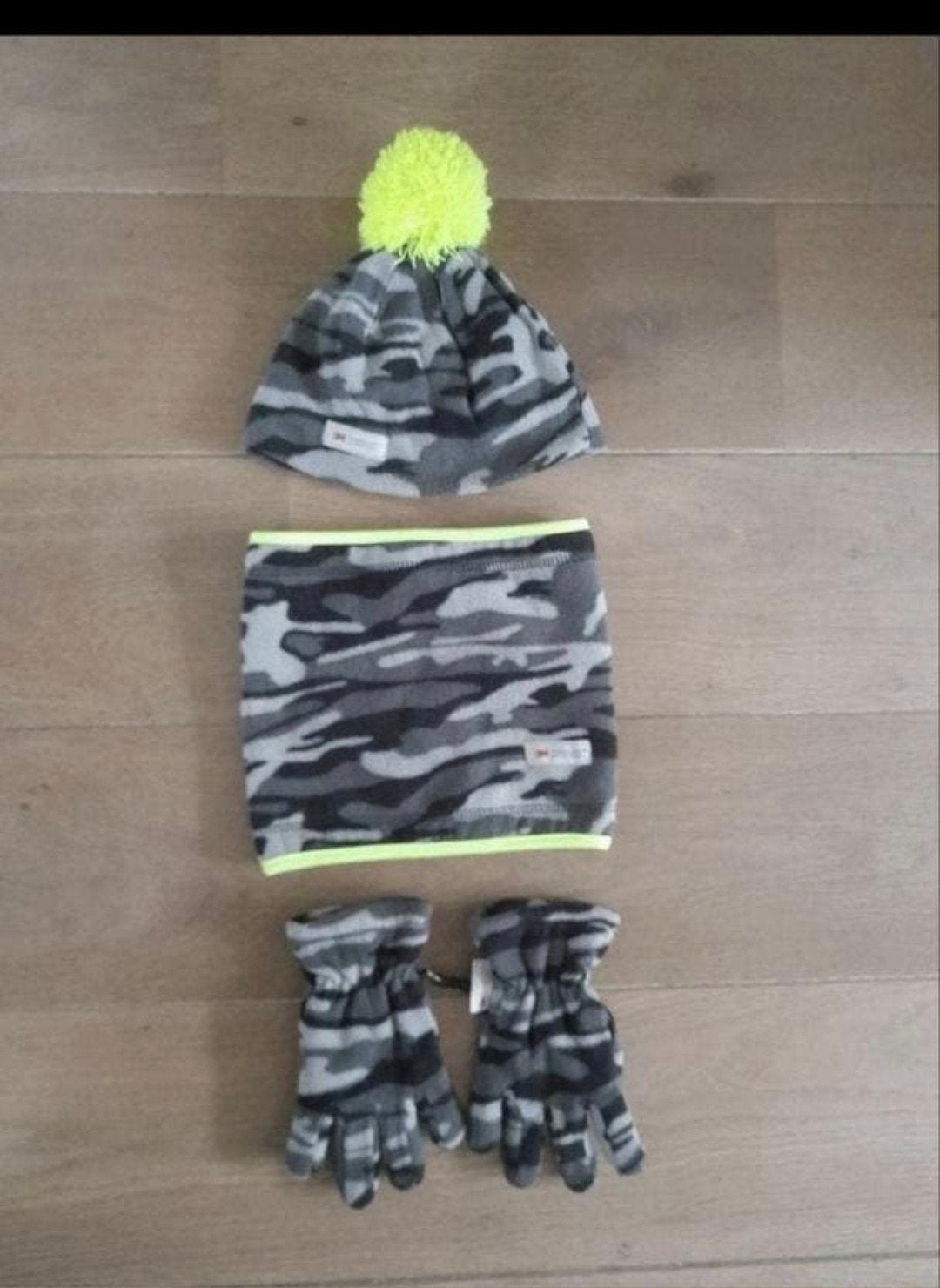 Must colsjaal 122 Handschoenen leger zwart grijs, Ophalen of Verzenden, Zo goed als nieuw, Jongen of Meisje, Handschoenen
