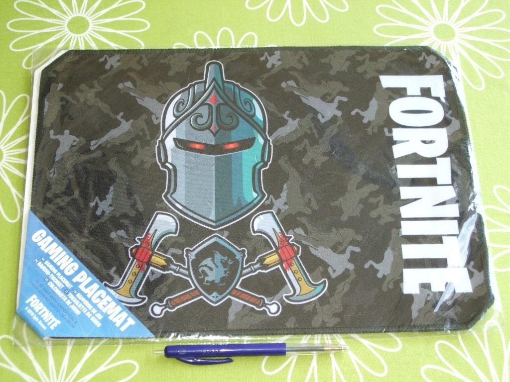 Nieuw in seal: Gaming placemat - Fortnite (35x 25cm), Ophalen of Verzenden, Gaming muismat, Nieuw