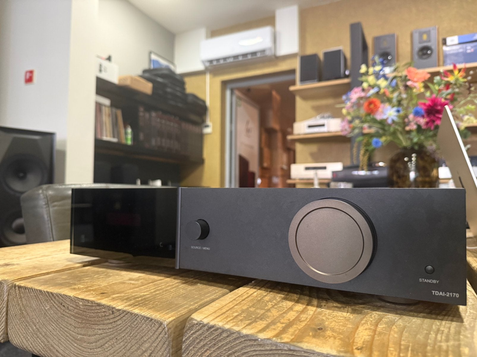Lyngdorf TDAI-2170, Zo goed als nieuw, 120 watt of meer, Stereo, Ophalen