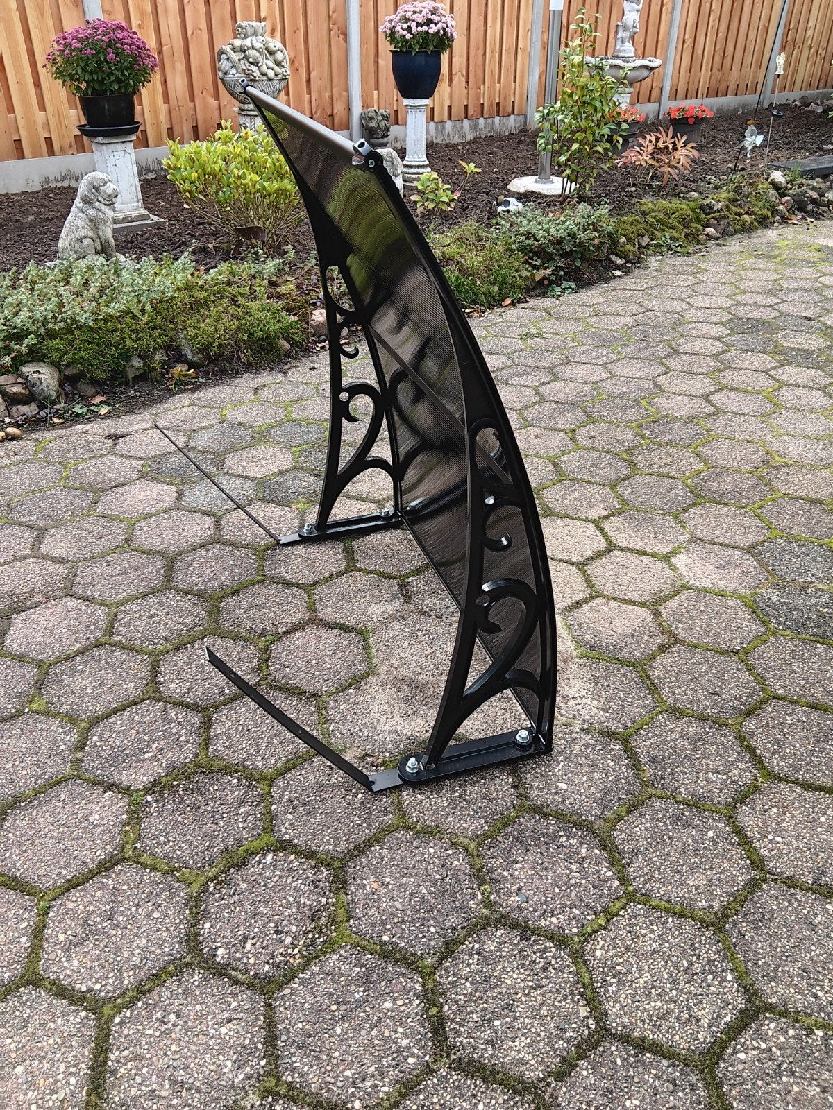 afdak voor robotgrasmaaier, Tuin en Terras, Ophalen, Zo goed als nieuw