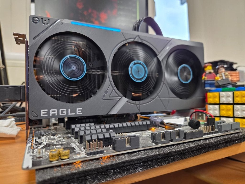 Gigabyte GeForce RTX 4070 EAGLE OC 12G Videokaart, GDDR6, Ophalen of Verzenden, Zo goed als nieuw, HDMI