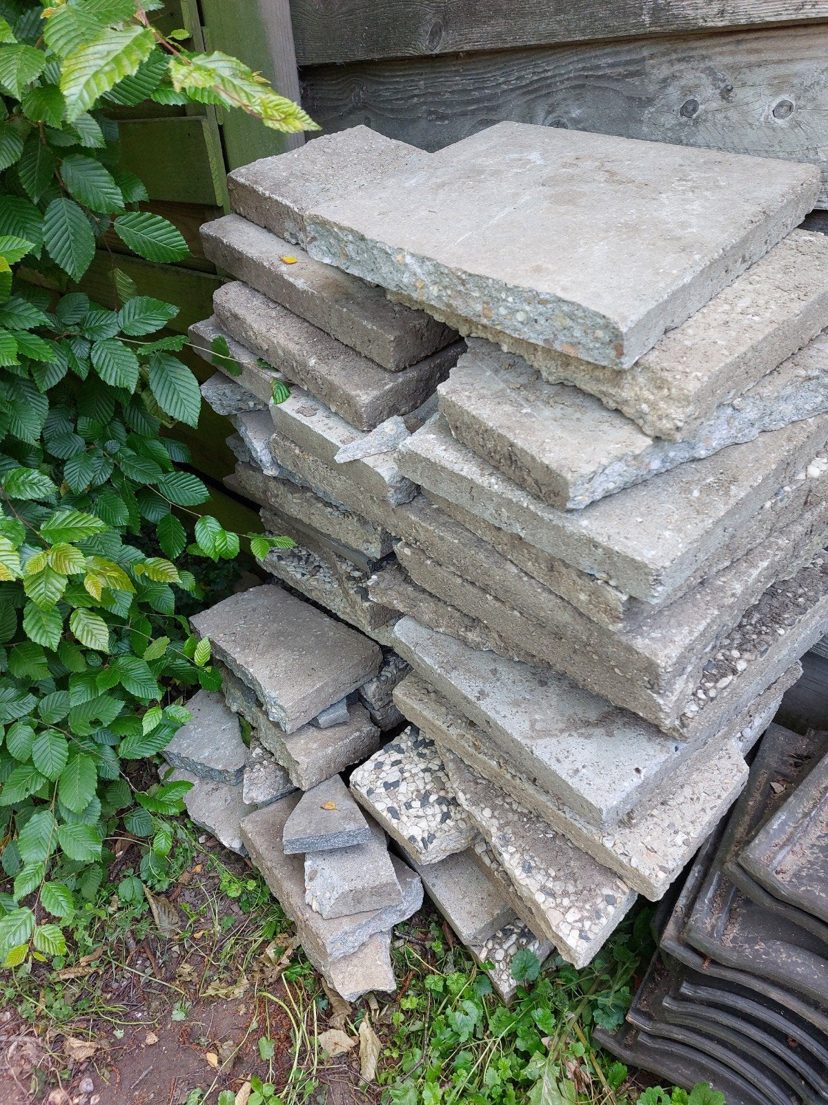 GRATIS Grindtegels en puin, Ophalen, Gebruikt, Beton, Terrastegels