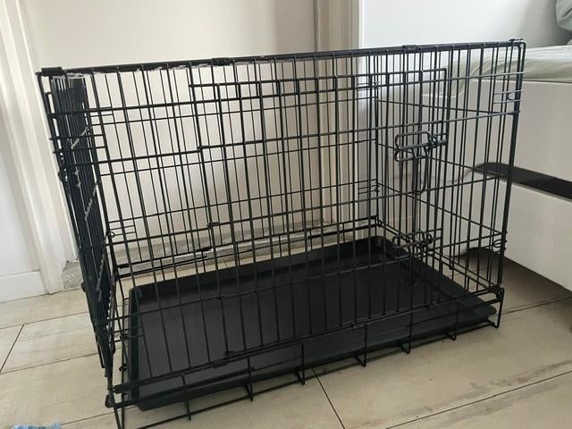 Hondenbench 76 bij 50 en 57cm hoog incl. passend benchkussen, Dieren en Toebehoren, Ophalen, Zo goed als nieuw