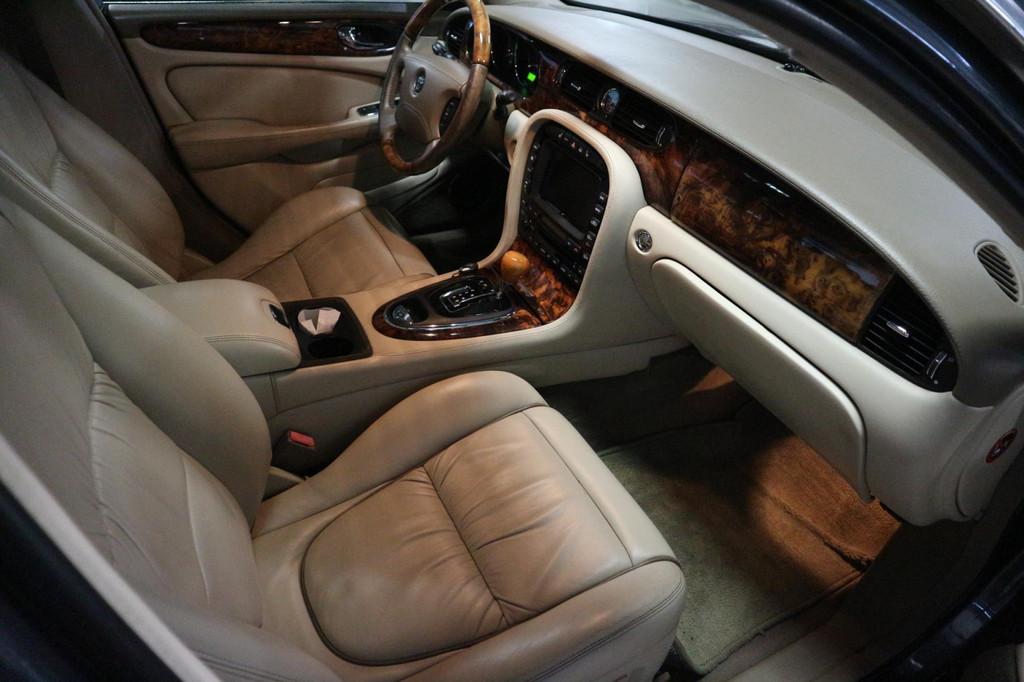 Jaguar XJ 3.5 V8 Executive / LEES TEKST ! ! !, Automaat, Traction-control, Achterwielaandrijving, Gebruikt