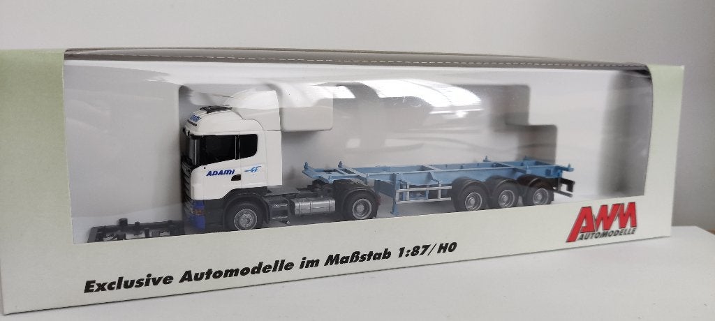 AWM Scania R Highl/Aerop.- Swapbody-SZ "ADAMI" H0 1:87, Ophalen of Verzenden, Nieuw, Bus of Vrachtwagen, AWM