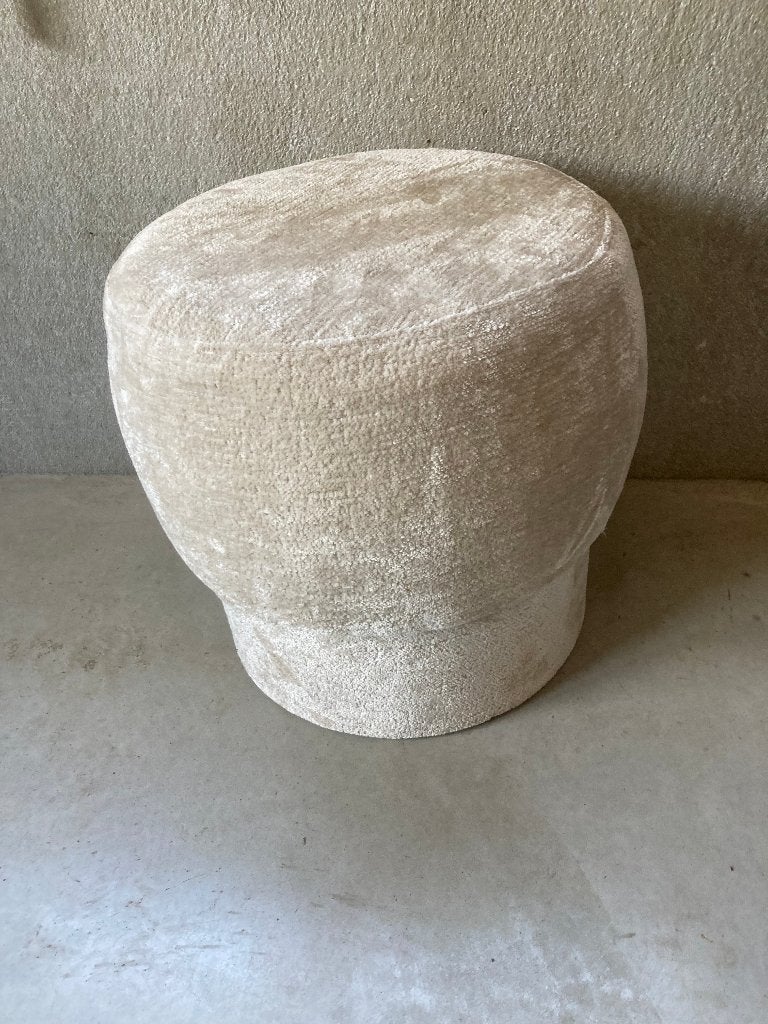 beige stoffen poef., Ophalen, Zo goed als nieuw