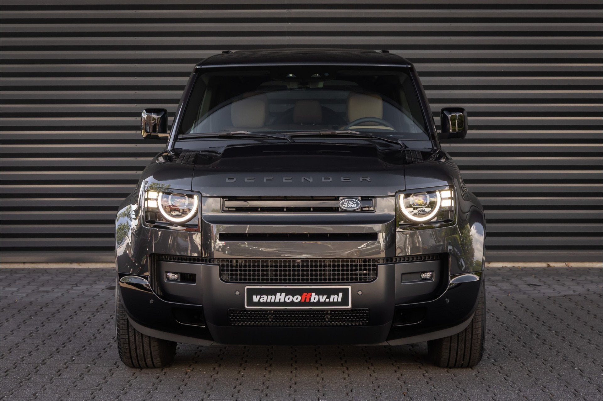 Land Rover Defender 110 2.0 P300e 110 X-Dynamic HSE Pano Hea, Automaat, Automatische klimaatregeling, Gebruikt, Euro 6