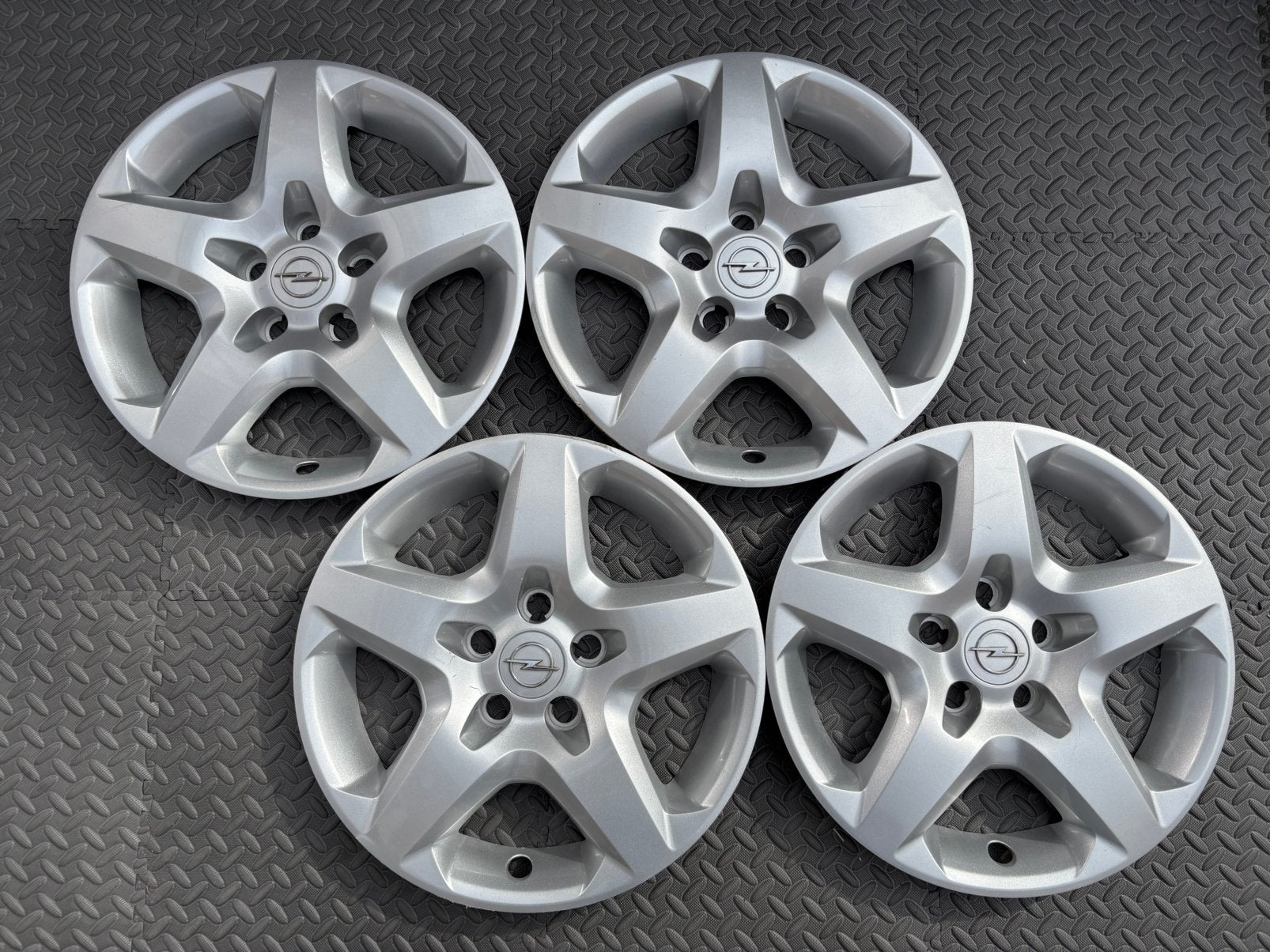 Set orig Opel Astra, Zafira en Vectra wieldoppen 16 inch, Auto diversen, Wieldoppen, Ophalen of Verzenden, Gebruikt