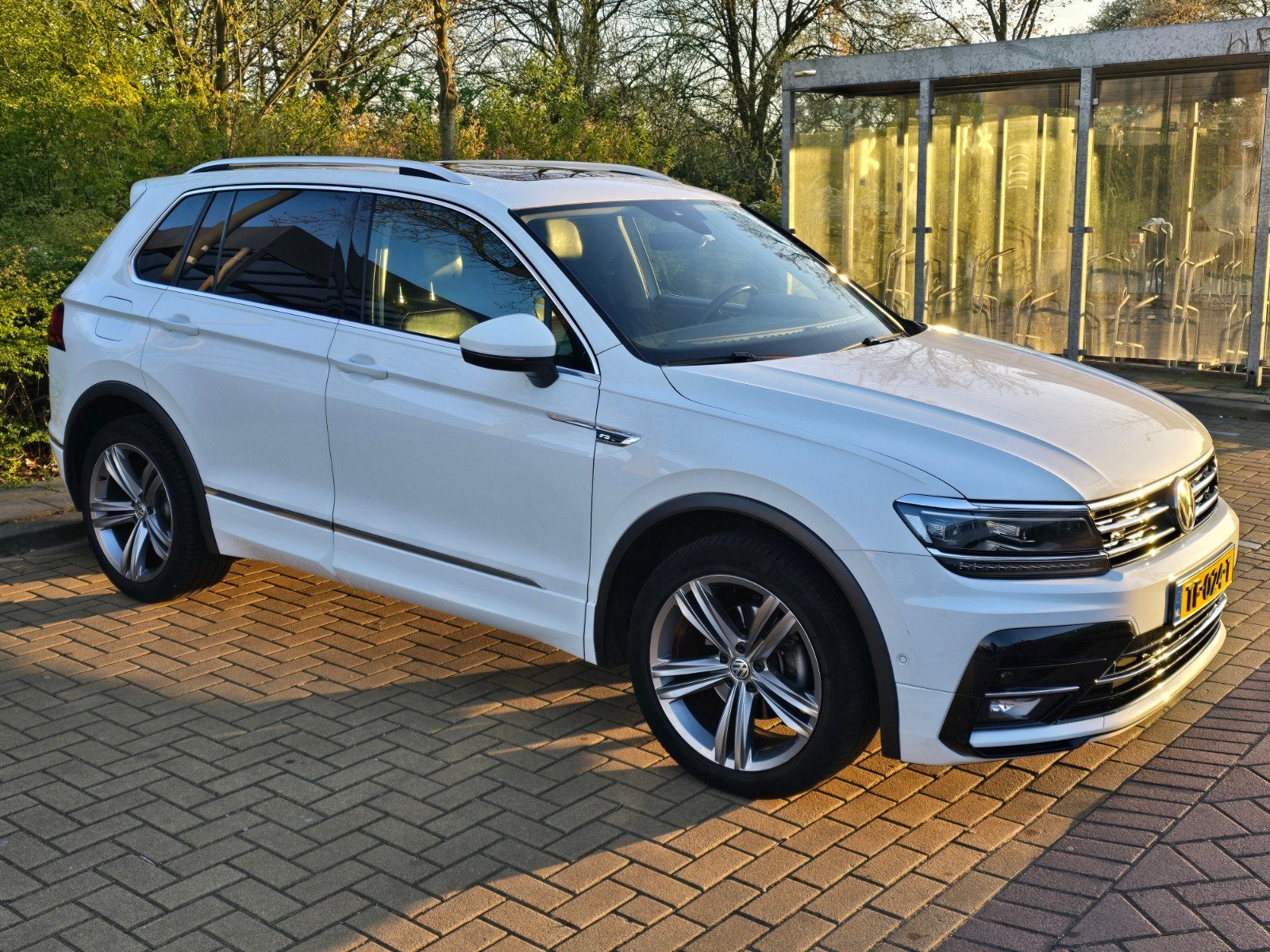 Tiguan 1.4 TSI  4Motion DSG 2018 + R-line - Dealeronderhoud, Automaat, 4 cilinders, 2000 kg, Wit