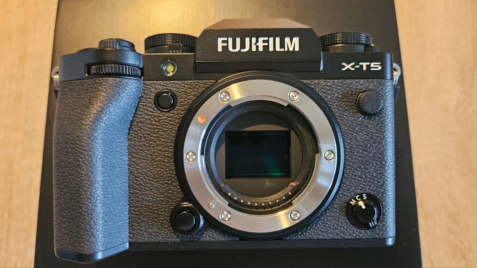 Fujifilm X-T5 - Nagenoeg nieuwe staat met slechts 738 clicks, Audio, Tv en Foto, Fotocamera's Digitaal, Draagriem, Bluetooth, Ophalen of Verzenden