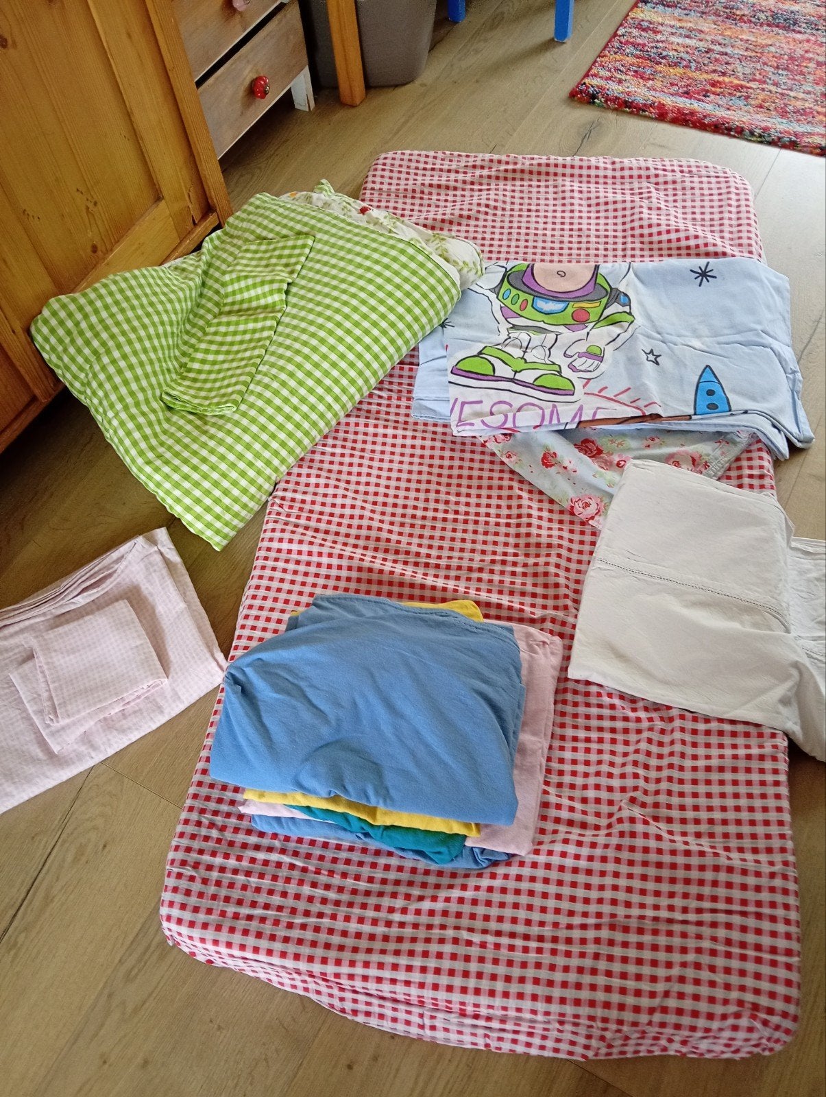 Diverse kinderbeddengoed , matrasje en deked, en hoeslakens, Gebruikt, Dekbedovertrek, Ophalen of Verzenden, Kinderbed