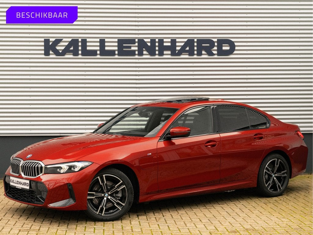 BMW 3-serie 330e M-Sport - LCI 2 - Schuifdak - Trekhaak - Wi, 1998 cc, Achterwielaandrijving, 4 cilinders, 24 maanden