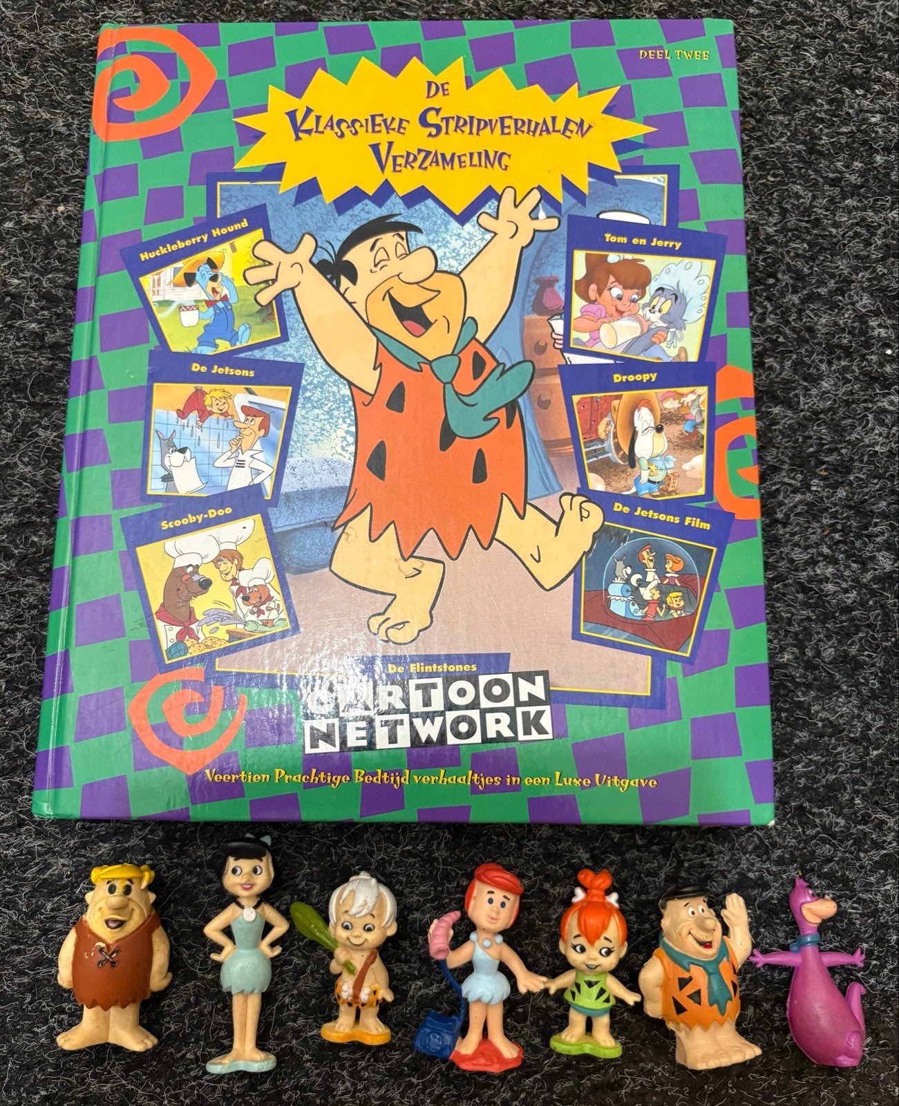 Flinstones poppetjes en dik Hannah Barbera boek, Boeken, Meerdere stripboeken, Ophalen of Verzenden, Zo goed als nieuw